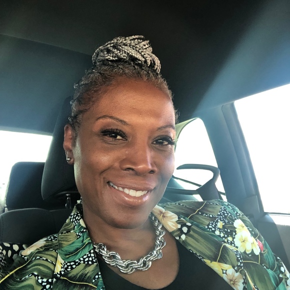 Meet your Posher, Jacqueline - Picture 1 of 1